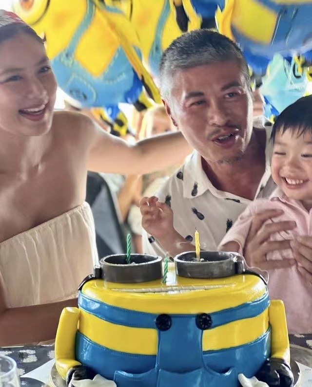 41岁乐基儿晒泳装照显富态,曾说不再结婚,嫁离异商人,39岁生子