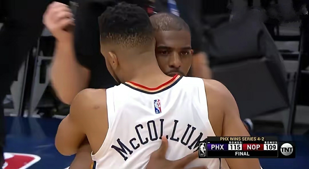 麦科勒姆关键失误葬送比赛英格拉姆赛后无视保罗扭头回更衣室