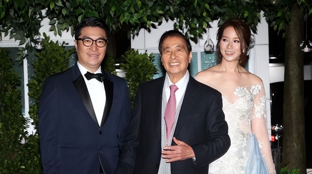 与前妻生下5个孩子2000亿家产分给2个儿子3个女儿一分都没有