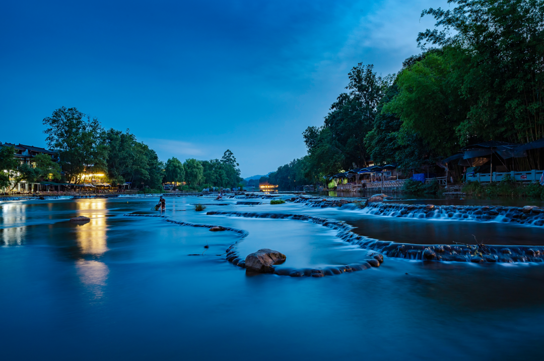 平乐古镇位于成都市西南93公里,邛崃市西南18公里处,素有"一平二固三