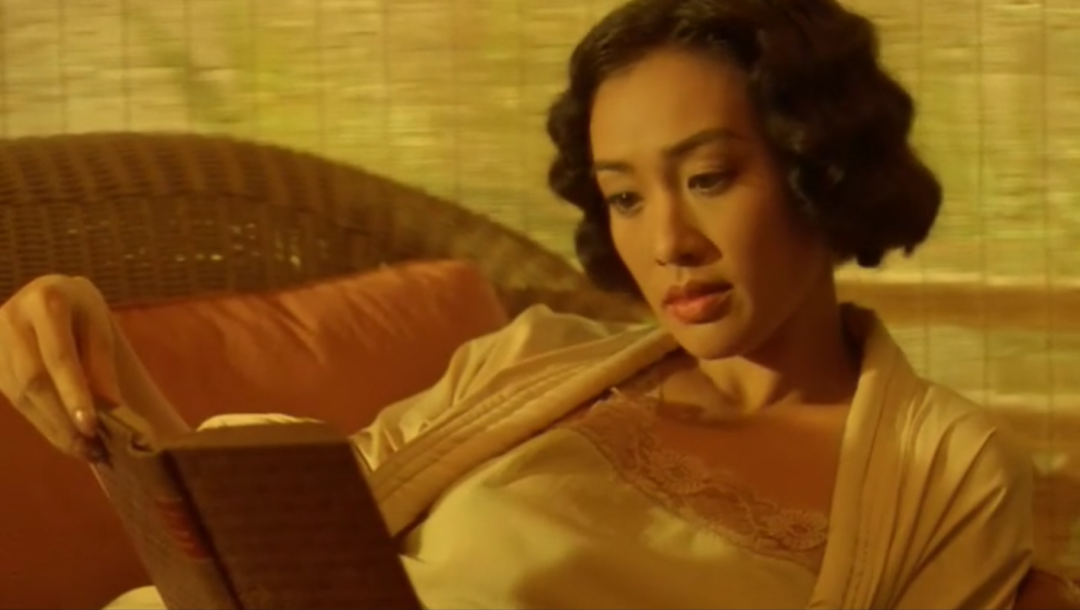 《晚娘》中成熟妖艳的继母,再到《色戒》中美丽诱人的琶玛,钟丽缇绝对