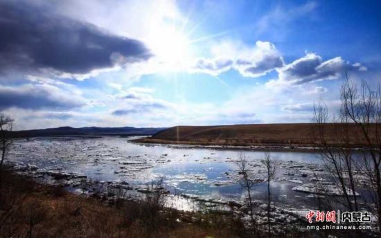 额尔古纳河出现十二年一遇的武开江