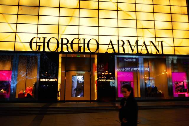 争夺消费者的关注度不是“低俗营销”出来的休闲区蓝鸢梦想 - Www.slyday.coM