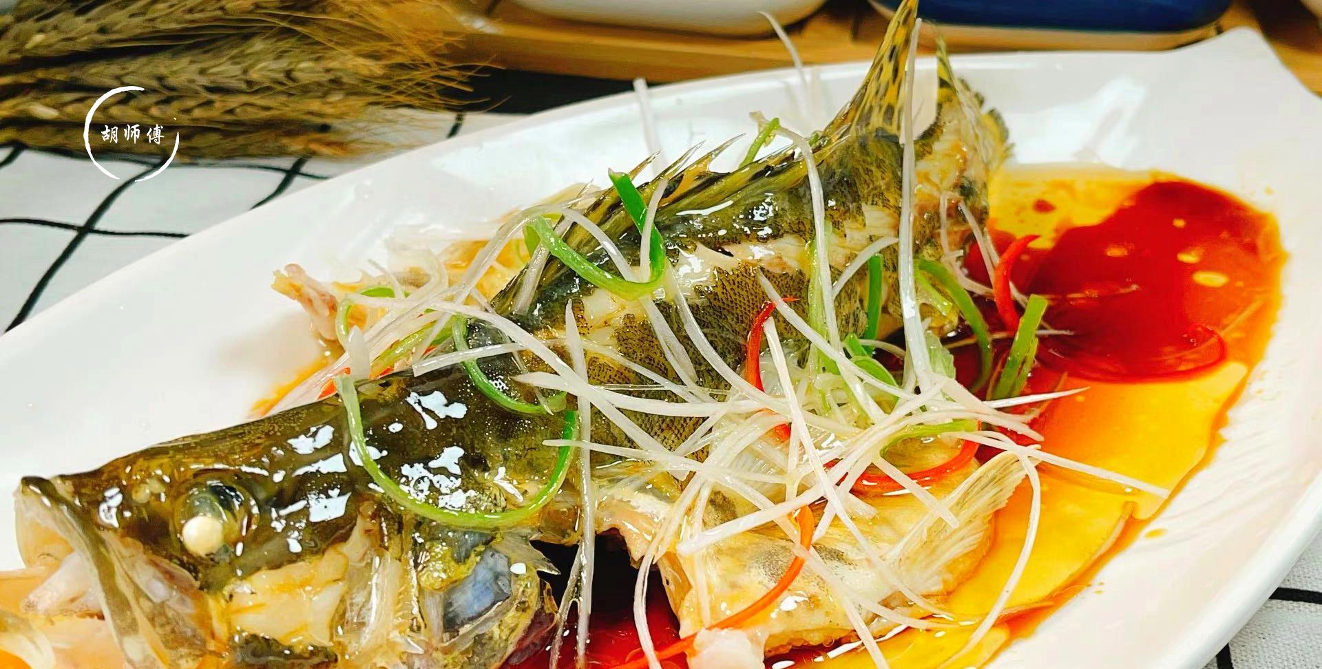 无论蒸什么鱼,这种调料不能放,很多人都会放,难怪鱼肉又老又腥休闲区蓝鸢梦想 - Www.slyday.coM