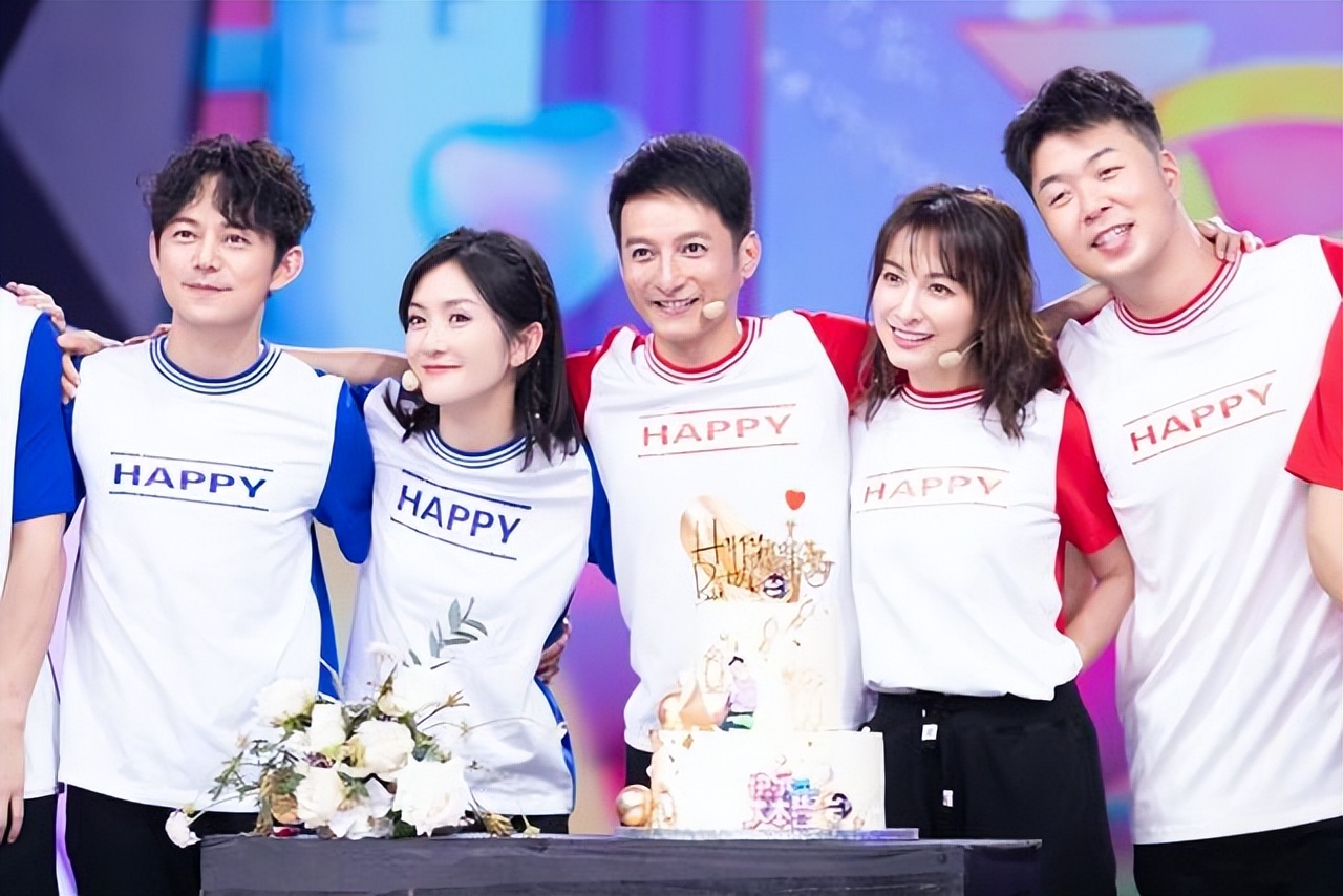 沈腾华晨宇关晓彤没有为贾玲庆生王牌家族不如快乐家族团结