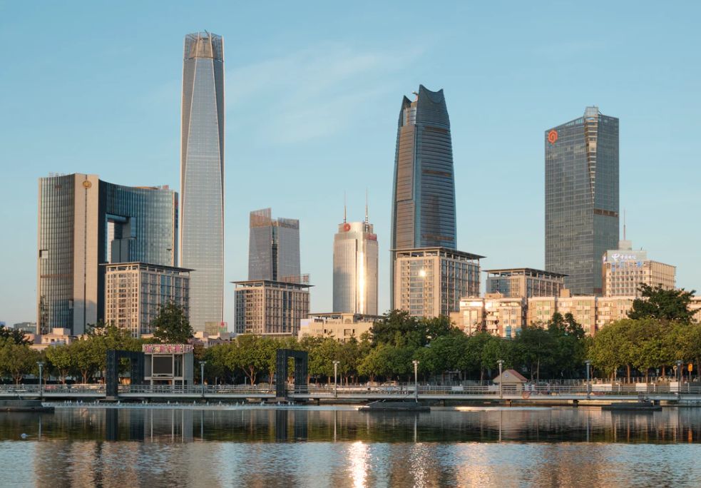 佛山、东莞：不好意思！以后请叫我们新一线城市休闲区蓝鸢梦想 - Www.slyday.coM