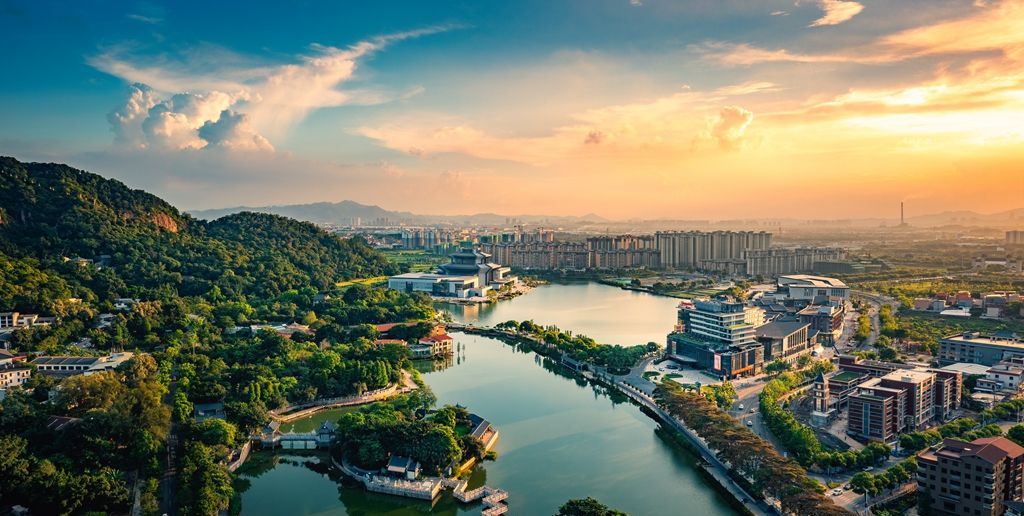 佛山、东莞：不好意思！以后请叫我们新一线城市休闲区蓝鸢梦想 - Www.slyday.coM