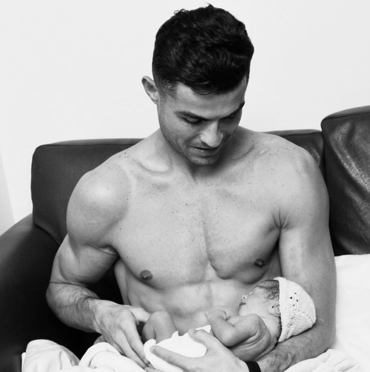 Cristiano Ronaldo and Georgina Rodríguez reveal the gender of the twins with a sweet video
