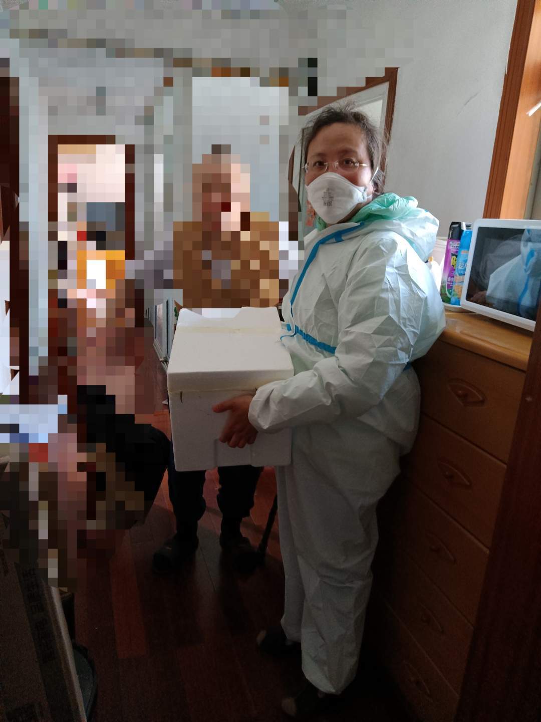 上海静安：长者食堂保障暖心“老年餐”