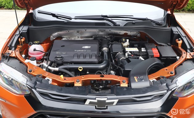实拍全新雪佛兰创酷rs全系换装15t四缸发动机更香吗