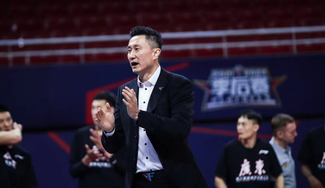 恭喜!周鹏拿到顶薪合同,留在广东宏远,辅佐杜锋冲击总冠军休闲区蓝鸢梦想 - Www.slyday.coM 恭喜!周鹏拿到顶薪合同,留在广东宏远,辅佐杜锋冲击总冠军休闲区蓝鸢梦想 - Www.slyday.coM