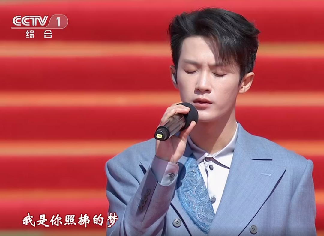 央视五一晚会明星状态：尚雯婕脸肿，俞灏明发福，张艺兴发型拉胯休闲区蓝鸢梦想 - Www.slyday.coM