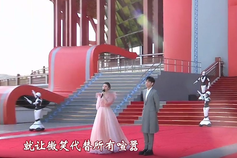 央视五一晚会明星状态：尚雯婕脸肿，俞灏明发福，张艺兴发型拉胯休闲区蓝鸢梦想 - Www.slyday.coM