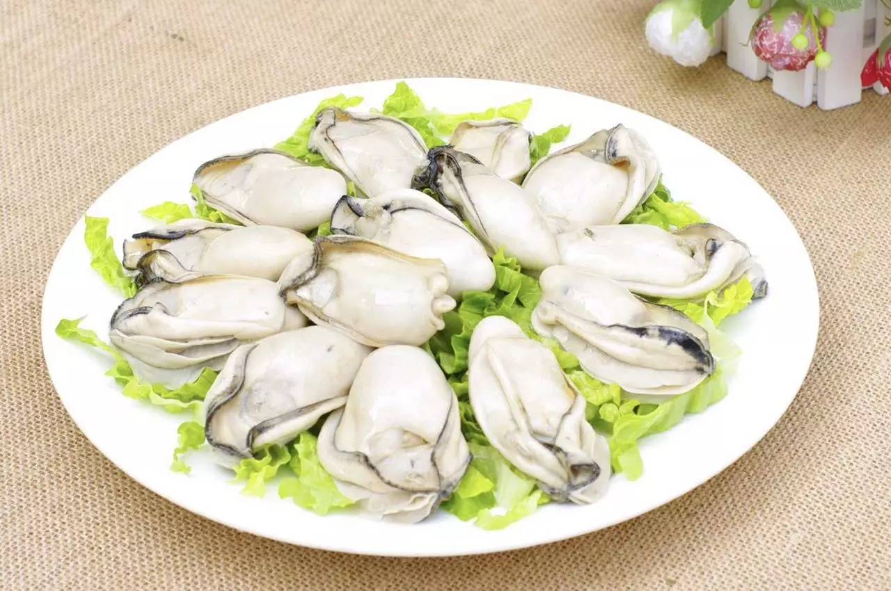 美味的葱姜炒生蚝