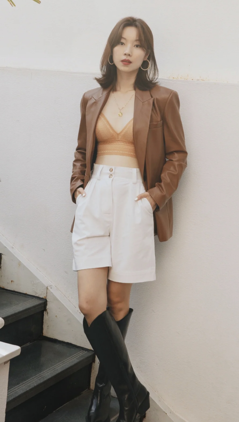 今年春夏火了"西装 内衣",学会这3种搭配公式,性感又飒爽