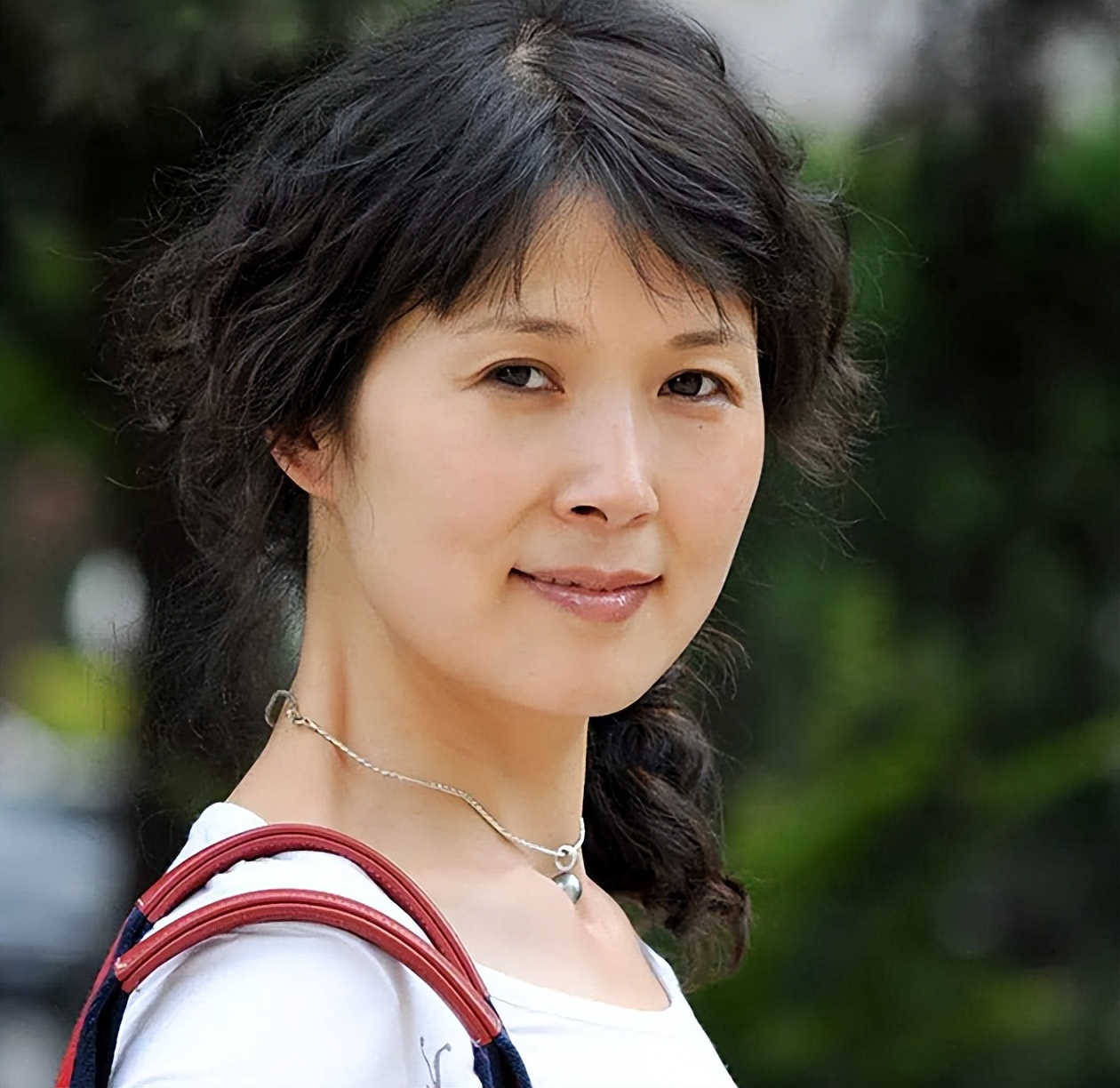 好汉歌曲作者赵季平与亡妻伉俪情深三年后娶小18岁佳人