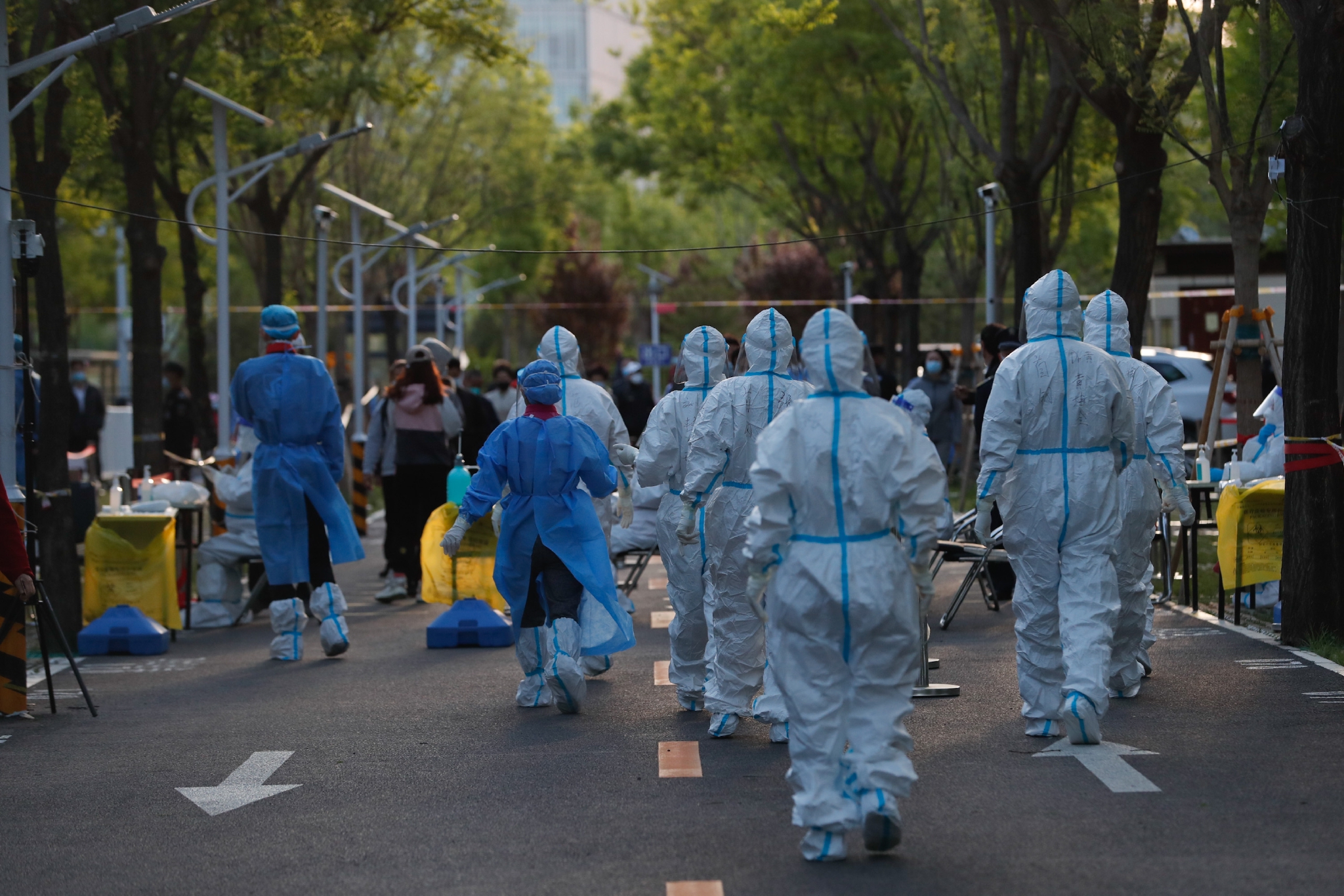 纪实和病毒赛跑的核酸战队