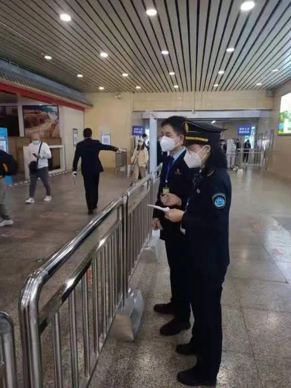 “五一”假期第一天 太原卫健执法督导检查保出行休闲区蓝鸢梦想 - Www.slyday.coM