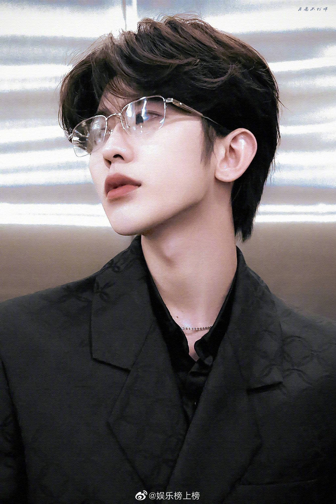 蔡徐坤金丝眼镜造型合集15论蔡徐坤与金丝眼镜适配度