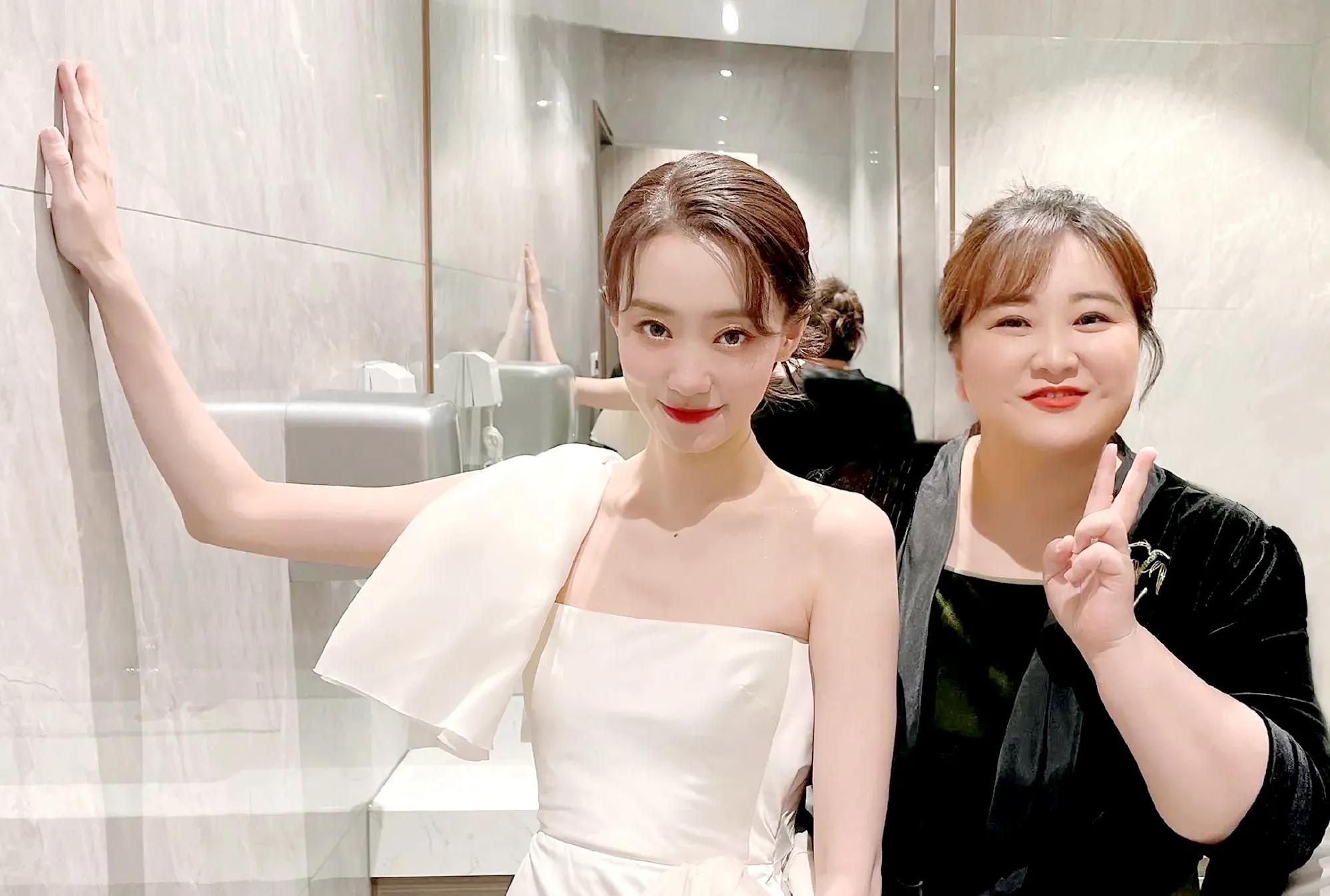 谁说娱乐圈不存在真友情有一种真闺蜜叫贾玲和张小斐