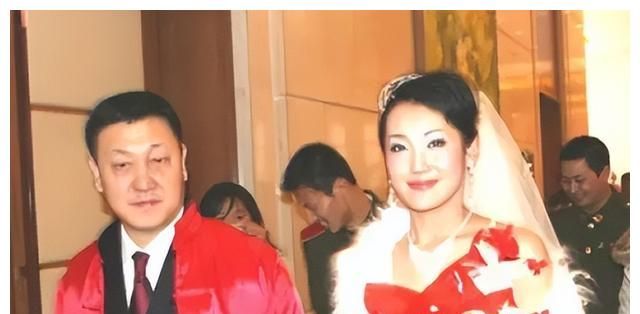 韩磊苦追王燕2年39岁终于得偿所愿结婚16年感情仍如胶似漆