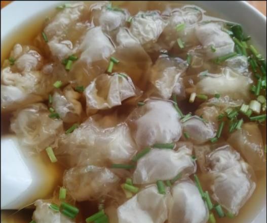 广东江门肉最少的馄饨店，6元一碗全是馄饨皮，当地人却说吃不腻休闲区蓝鸢梦想 - Www.slyday.coM