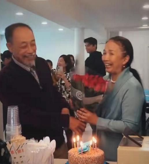 《围城》22年后,黄蜀芹导演去世了,其他演员都还好吗?休闲区蓝鸢梦想 - Www.slyday.coM 《围城》22年后,黄蜀芹导演去世了,其他演员都还好吗?休闲区蓝鸢梦想 - Www.slyday.coM