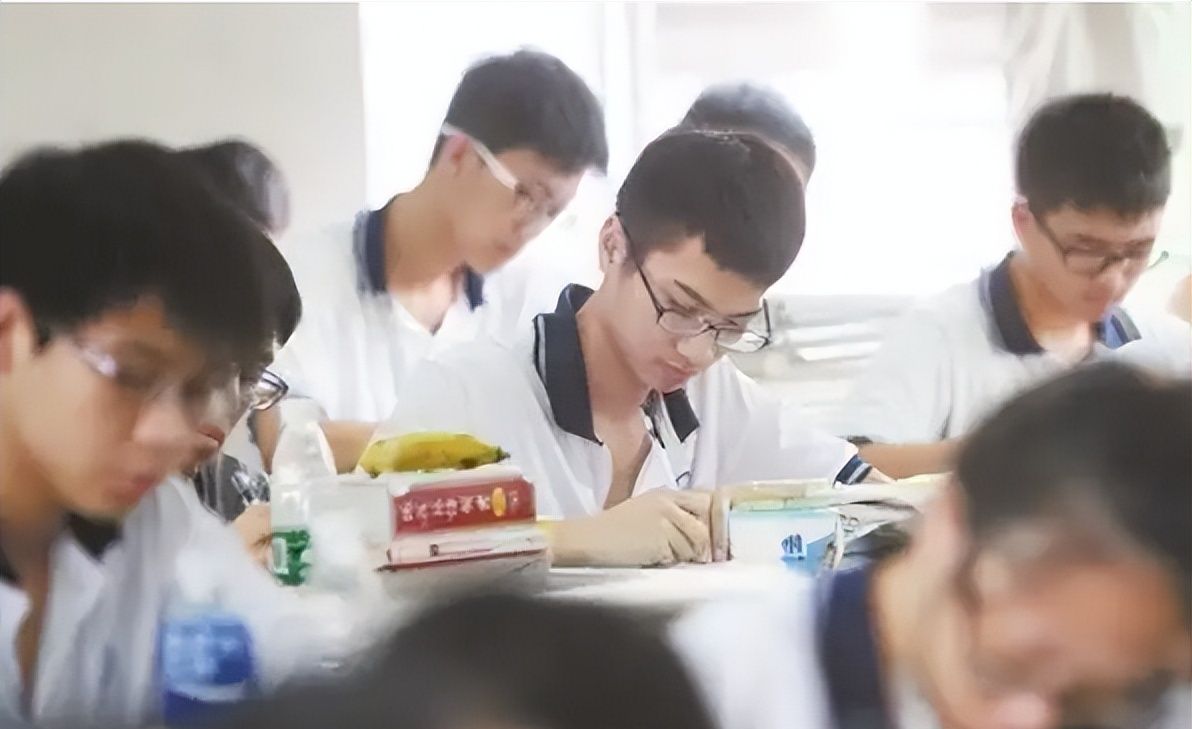 高考录取面临新调整,大学将不再区分二、三本?建议学生提前了解休闲区蓝鸢梦想 - Www.slyday.coM