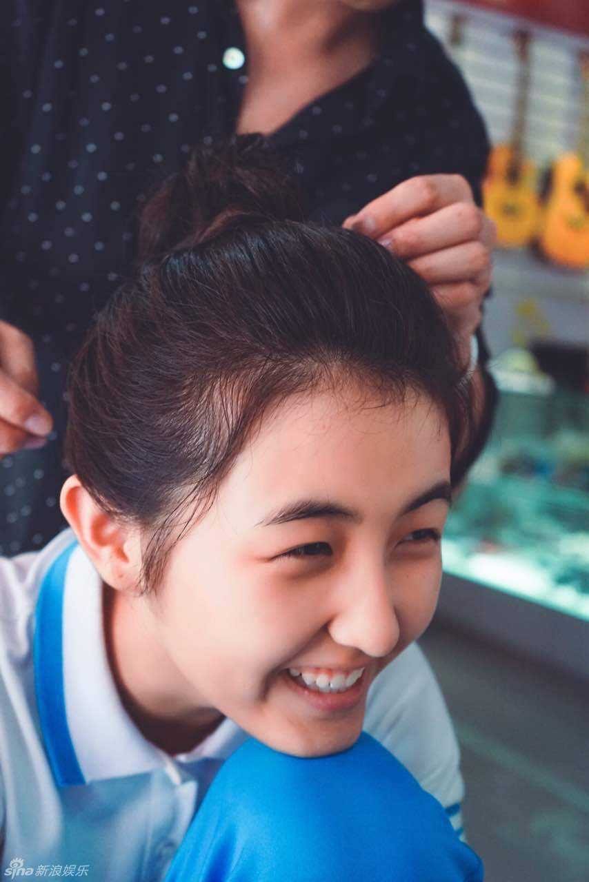 李兰迪校服装,张雪迎校服装,张子枫校服装,看到欧阳娜娜:女神