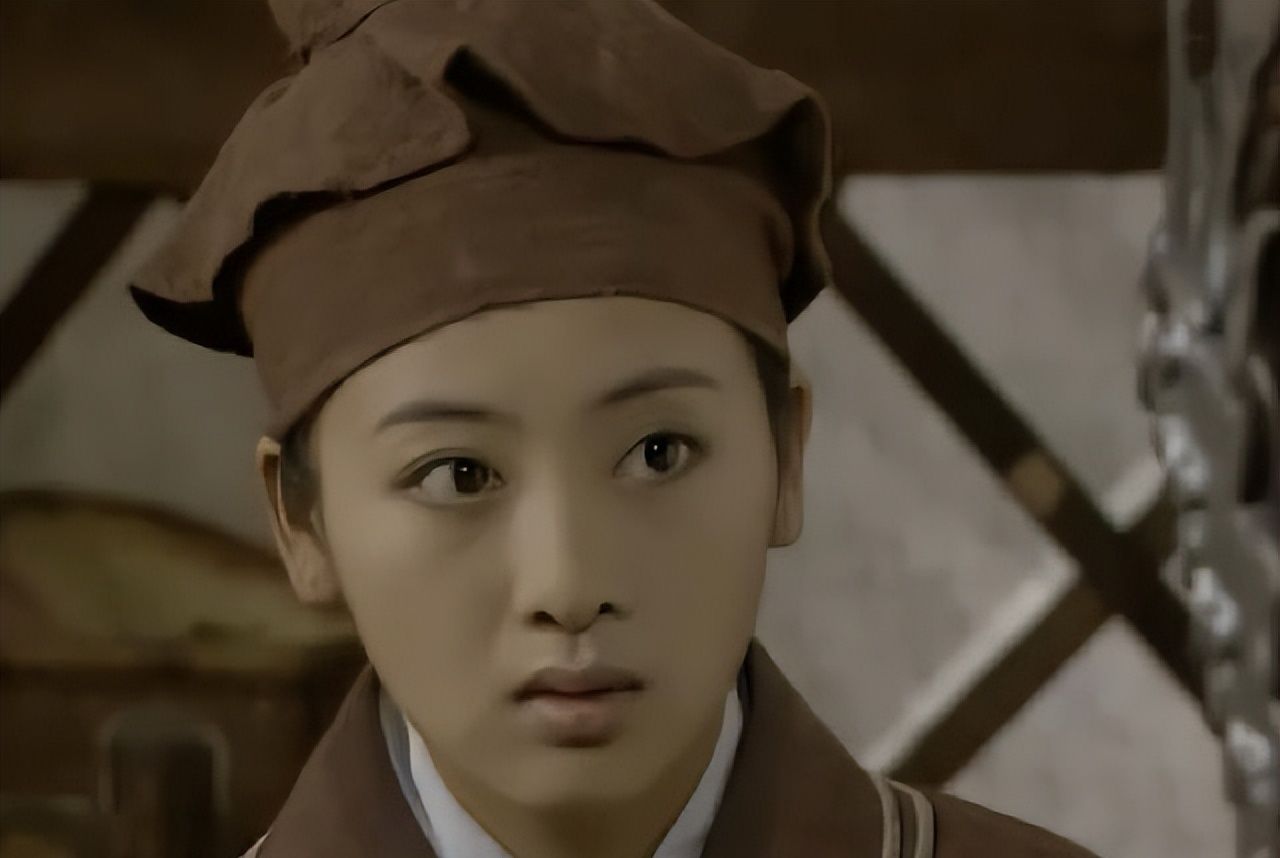 小李琳一婚嫁大8岁的老师二婚嫁小6岁的经超如今生活有滋有味