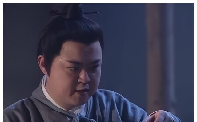 罗君左的包不同,为人豪爽,铁嘴铜牙,真乃大丈夫也.