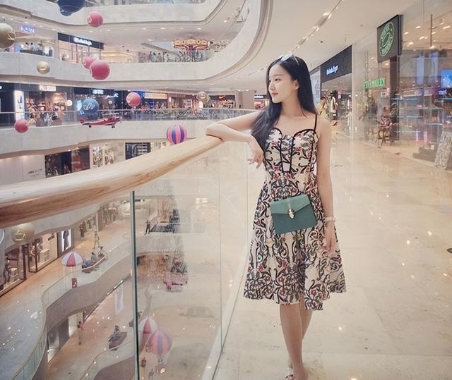 马龙与爱妻游玩!二人现身环球影城,少女感十足,看不出已生二胎休闲区蓝鸢梦想 - Www.slyday.coM 马龙与爱妻游玩!二人现身环球影城,少女感十足,看不出已生二胎休闲区蓝鸢梦想 - Www.slyday.coM