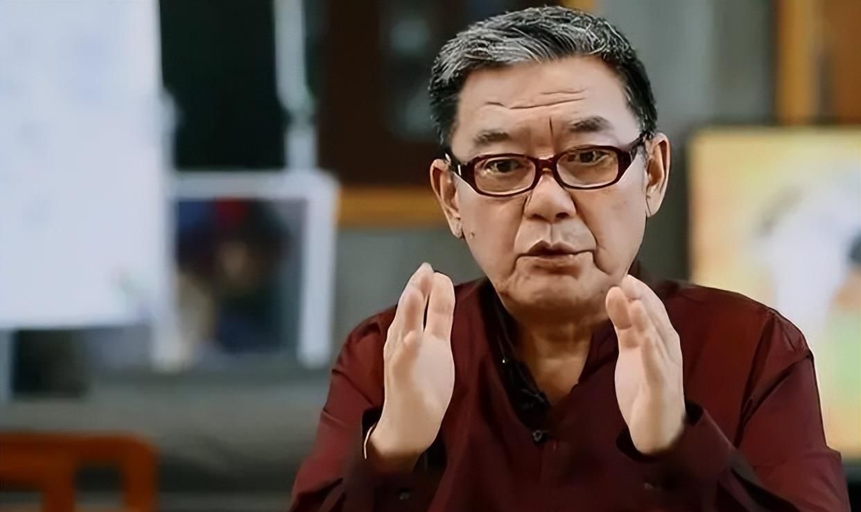 隔离一个月李立群头疼了吃可以凑活赔5部戏违约金接受不了