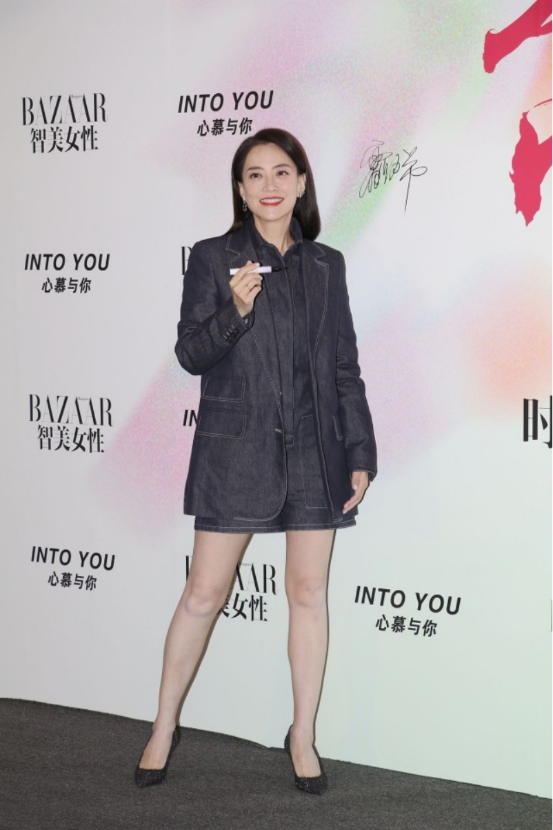 霍汶希不靠金牌经纪人名号也能出圈穿着打扮太惊艳不显老