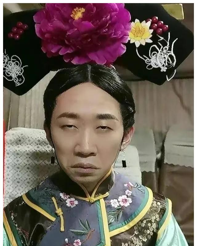 除此之外,杨迪还被星爷看中,出演了《西游降魔篇》里的角色.