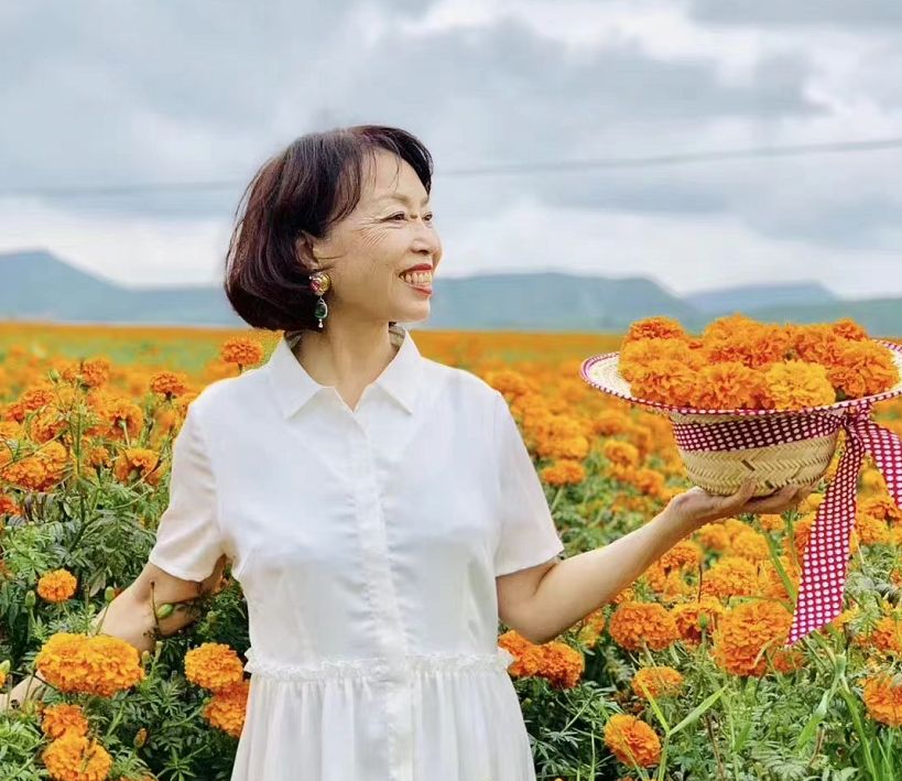 她曾是医生,却辞职帮丈夫创业,丈夫成功后,给她2000万|李巍|刘永好