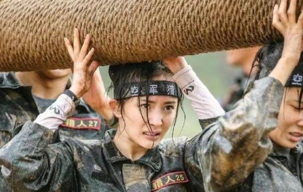 9位女特种兵大赏!把李一桐侯梦莎放一起,才明白什么叫英姿飒爽休闲区蓝鸢梦想 - Www.slyday.coM