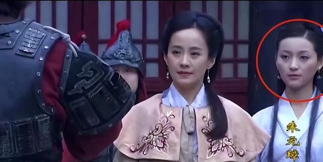 年仅19岁的她出演了自己的电视剧处女作《朱元璋》.