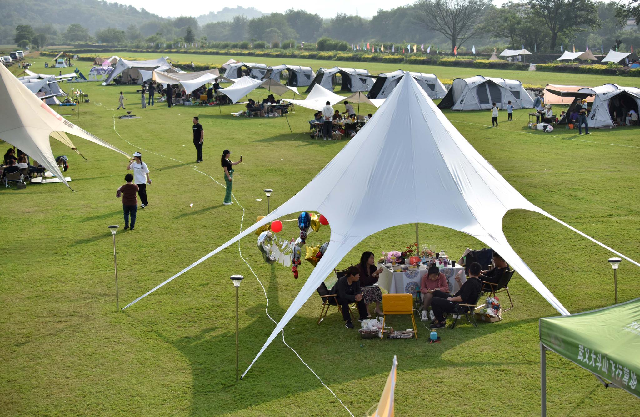 帐篷露营游渐热