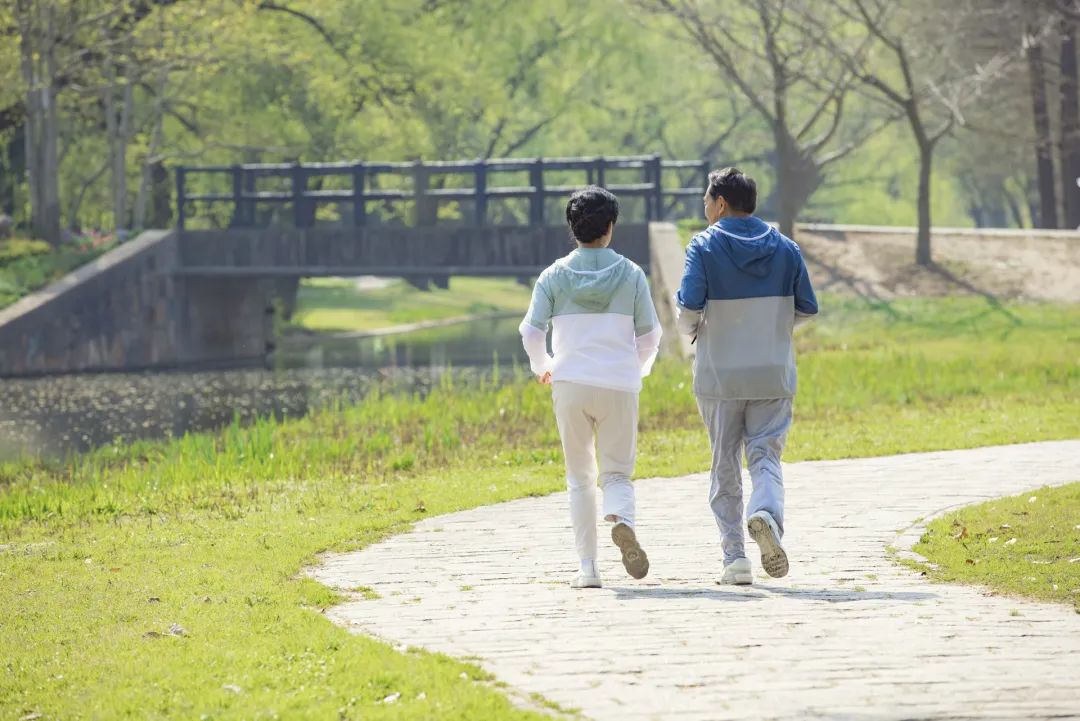 腹胀、心慌没在意，石家庄一男子被查出胃癌！医生提醒：这些人要定期筛查休闲区蓝鸢梦想 - Www.slyday.coM