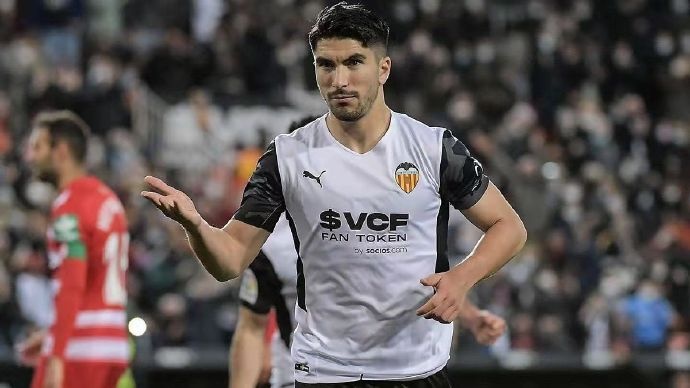 德容并没有被巴萨挂牌但若离队索莱尔将成为最合适的替代者