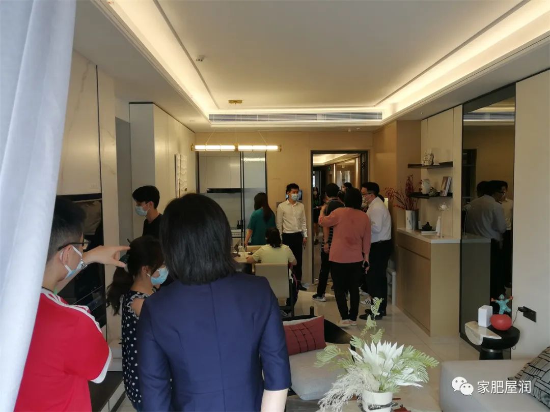 广州“五一”楼市:有盘排队看房,有盘一个月都没卖出一套|楼盘|平方米|楼市_新浪新闻