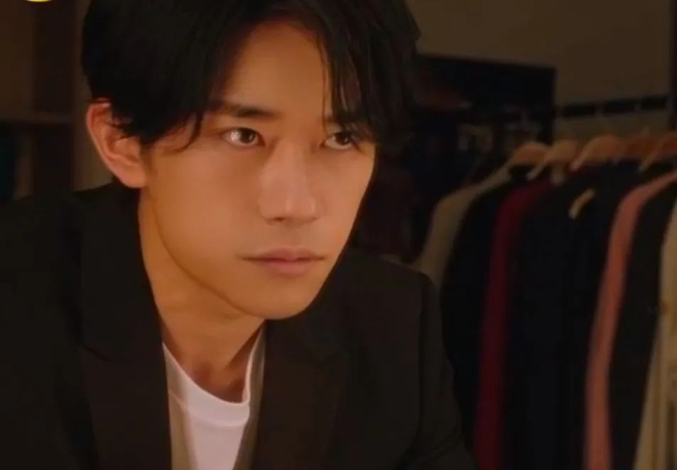 五四晚会成小花比美现场：赵丽颖回归最佳状态，关晓彤宋祖儿甜美休闲区蓝鸢梦想 - Www.slyday.coM