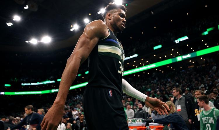 23分大胜,绿军扳回一城!字母哥也成杜兰特,卫冕冠军轰然倒下