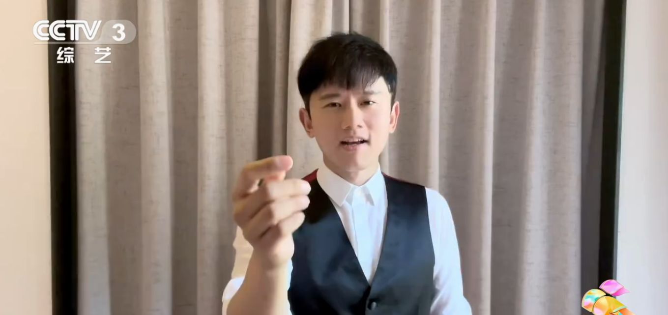 五四特别节目，张杰与高校学子合唱《致吾辈》，用歌声传递正能量休闲区蓝鸢梦想 - Www.slyday.coM