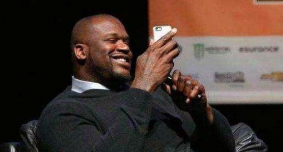 不是P图!生活常见的物品在奥尼尔手上瞬间缩小,吃鸡腿像用牙签休闲区蓝鸢梦想 - Www.slyday.coM 不是P图!生活常见的物品在奥尼尔手上瞬间缩小,吃鸡腿像用牙签休闲区蓝鸢梦想 - Www.slyday.coM