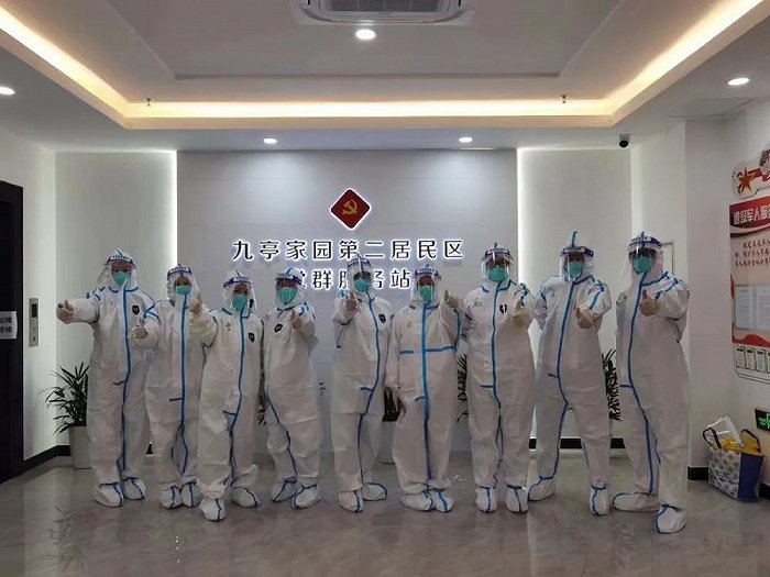 青春无惧！“90后”“00后”成为上海抗疫生力军休闲区蓝鸢梦想 - Www.slyday.coM
