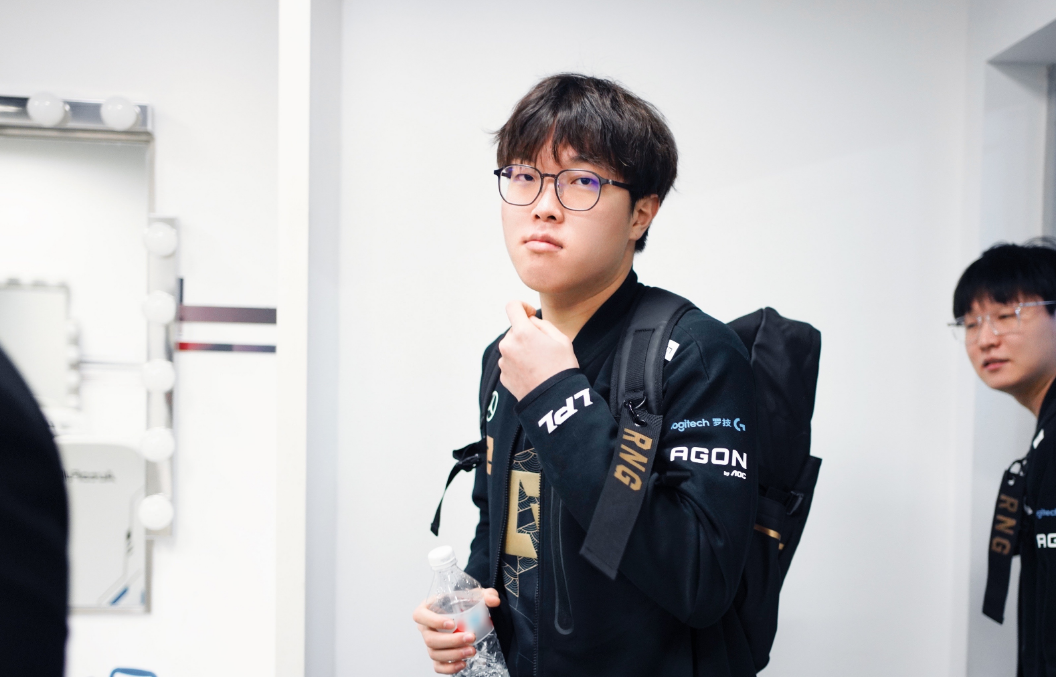 RNG与T1的差异在哪里?首发选手数据对比,小虎全面领先李哥休闲区蓝鸢梦想 - Www.slyday.coM RNG与T1的差异在哪里?首发选手数据对比,小虎全面领先李哥休闲区蓝鸢梦想 - Www.slyday.coM