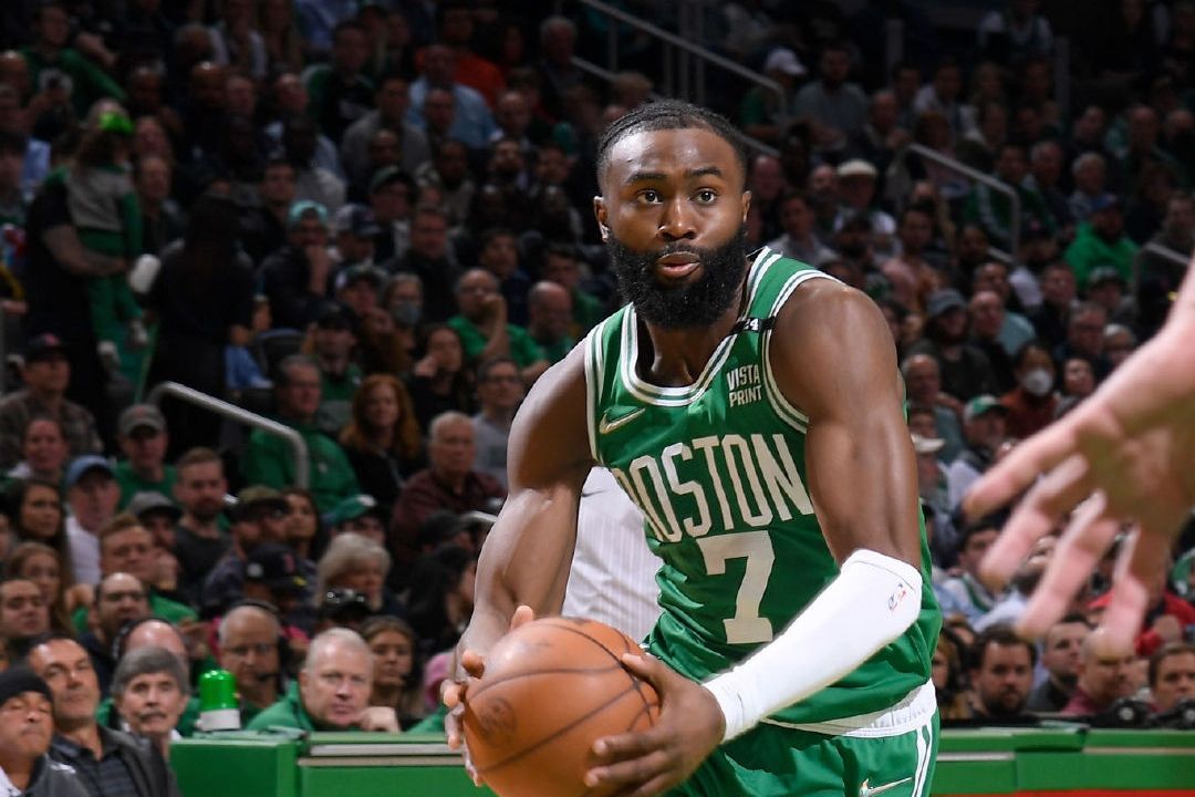 大胜雄鹿吃饱饭的布朗强无敌分析凯尔特人本场四大调整