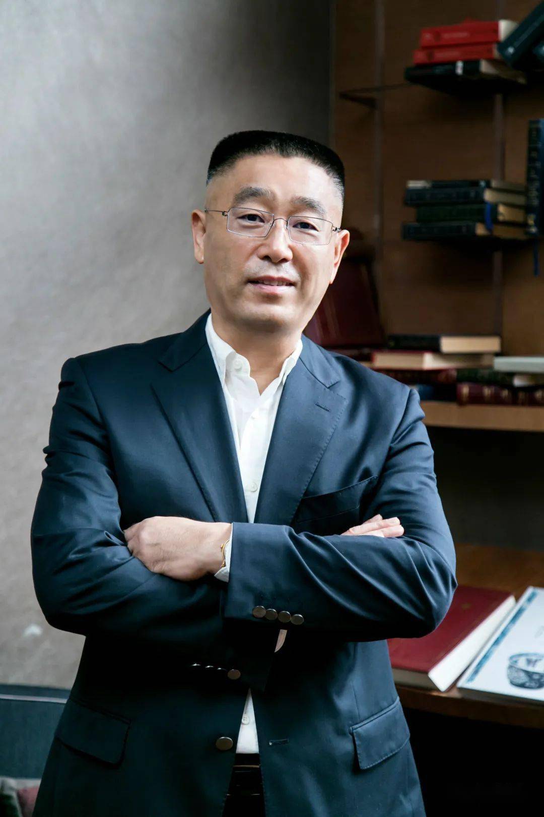 12个人,不到30岁就担任上市公司董事长,看他们的爹,原来不一般__财经头条